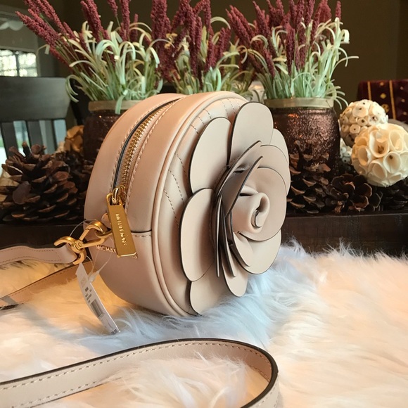 Sale ❗️Michael Kors vivianne flower Crossbody Bag - Picture 4 of 8